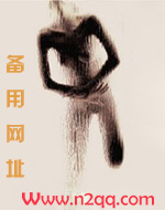 被拐卖的小孩在街上乞讨